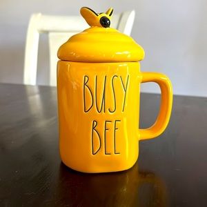 Rae Dunn Busy Bee Mug with Topper